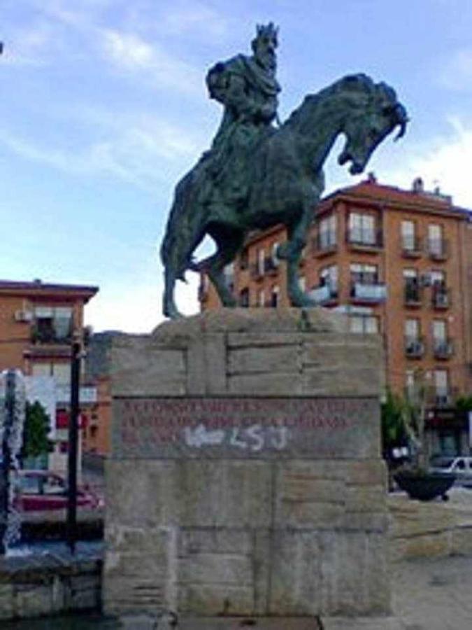 Plasencia Santa Ana Apartment Bagian luar foto